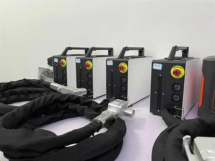 100w-Backpack Laser Cleaning Machine